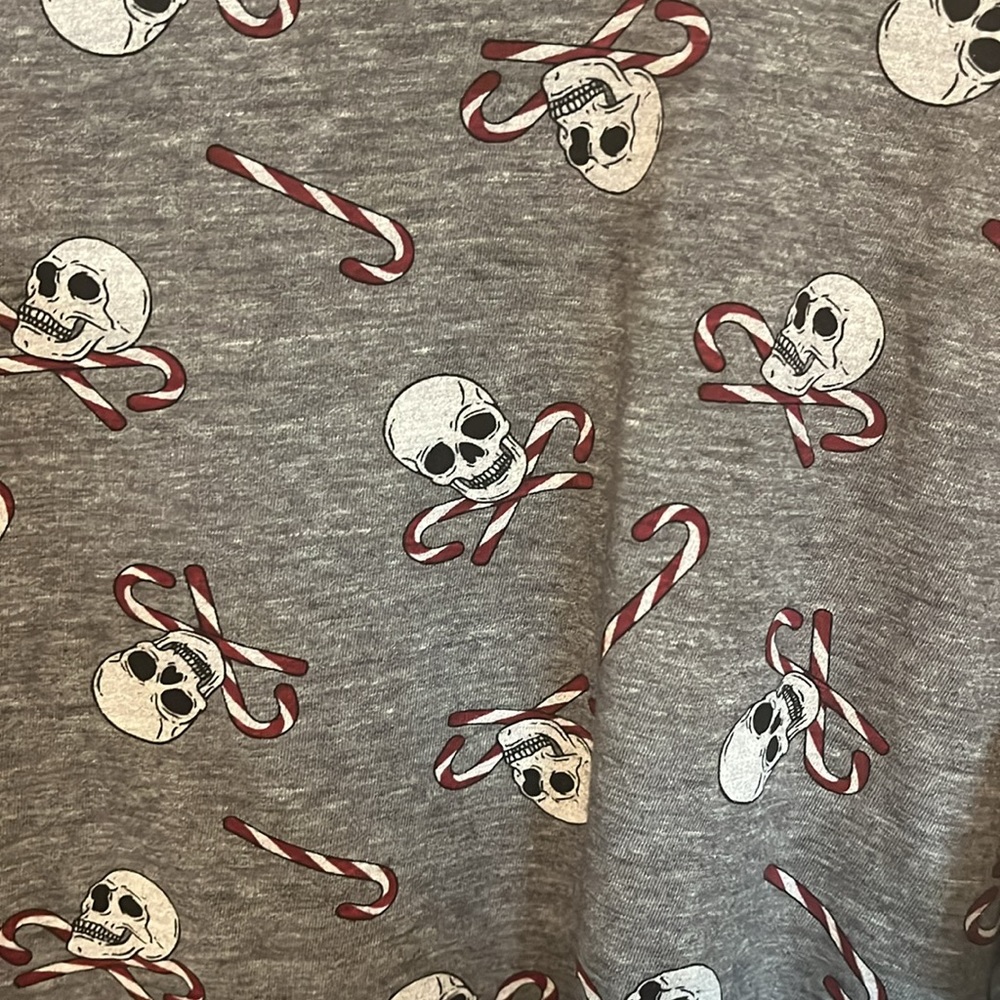 Candy cane Skull shirt. torrid - Picture 2 of 4